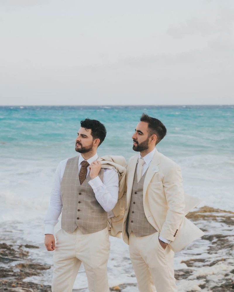 Sesión de novios en la playa
